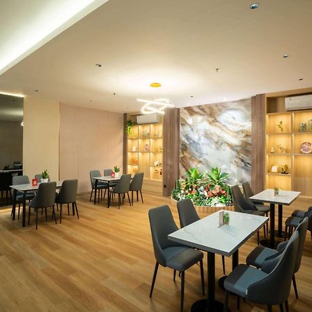 Ramada By Wyndham Serpong Zewnętrze zdjęcie