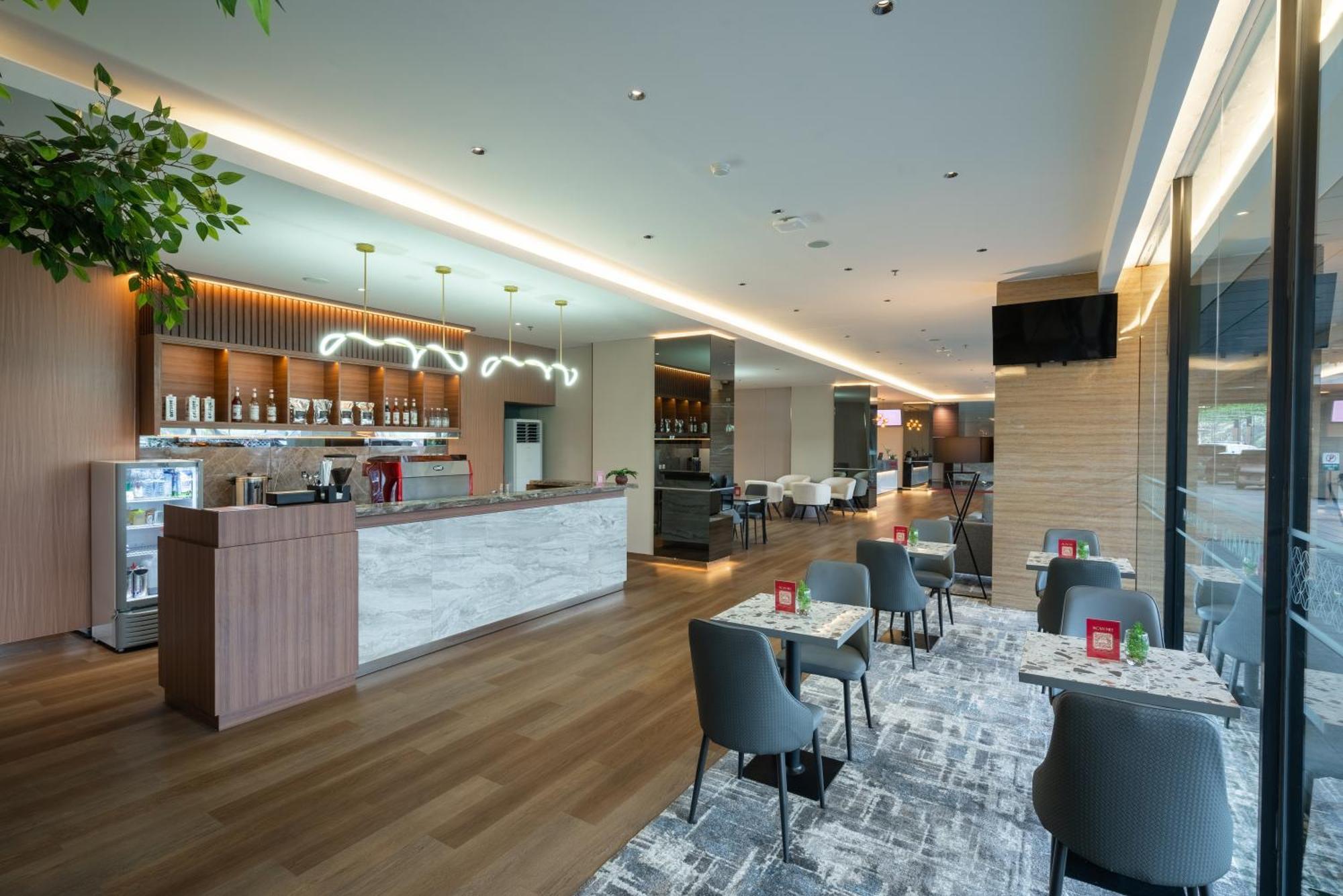 Ramada By Wyndham Serpong Zewnętrze zdjęcie