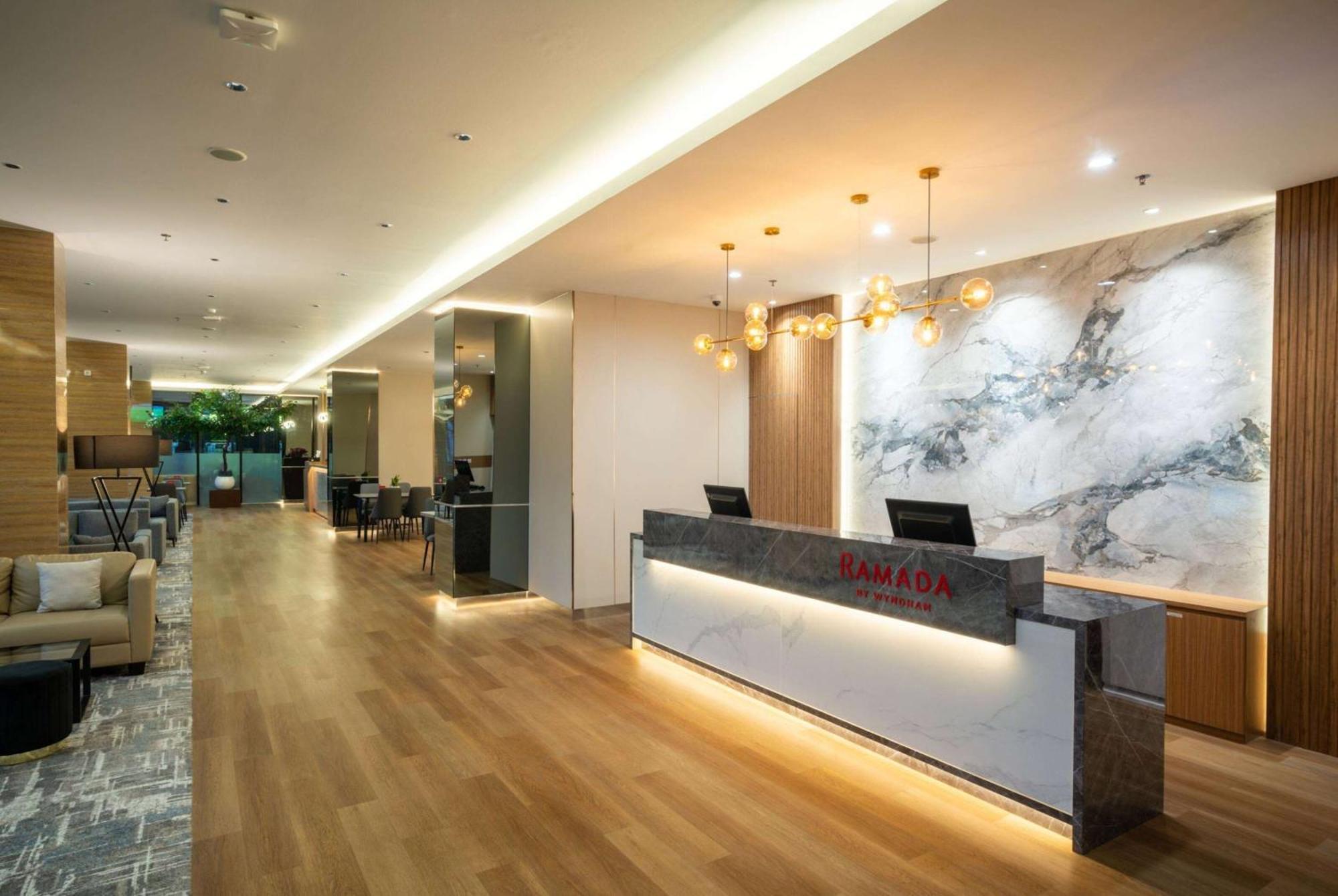 Ramada By Wyndham Serpong Zewnętrze zdjęcie