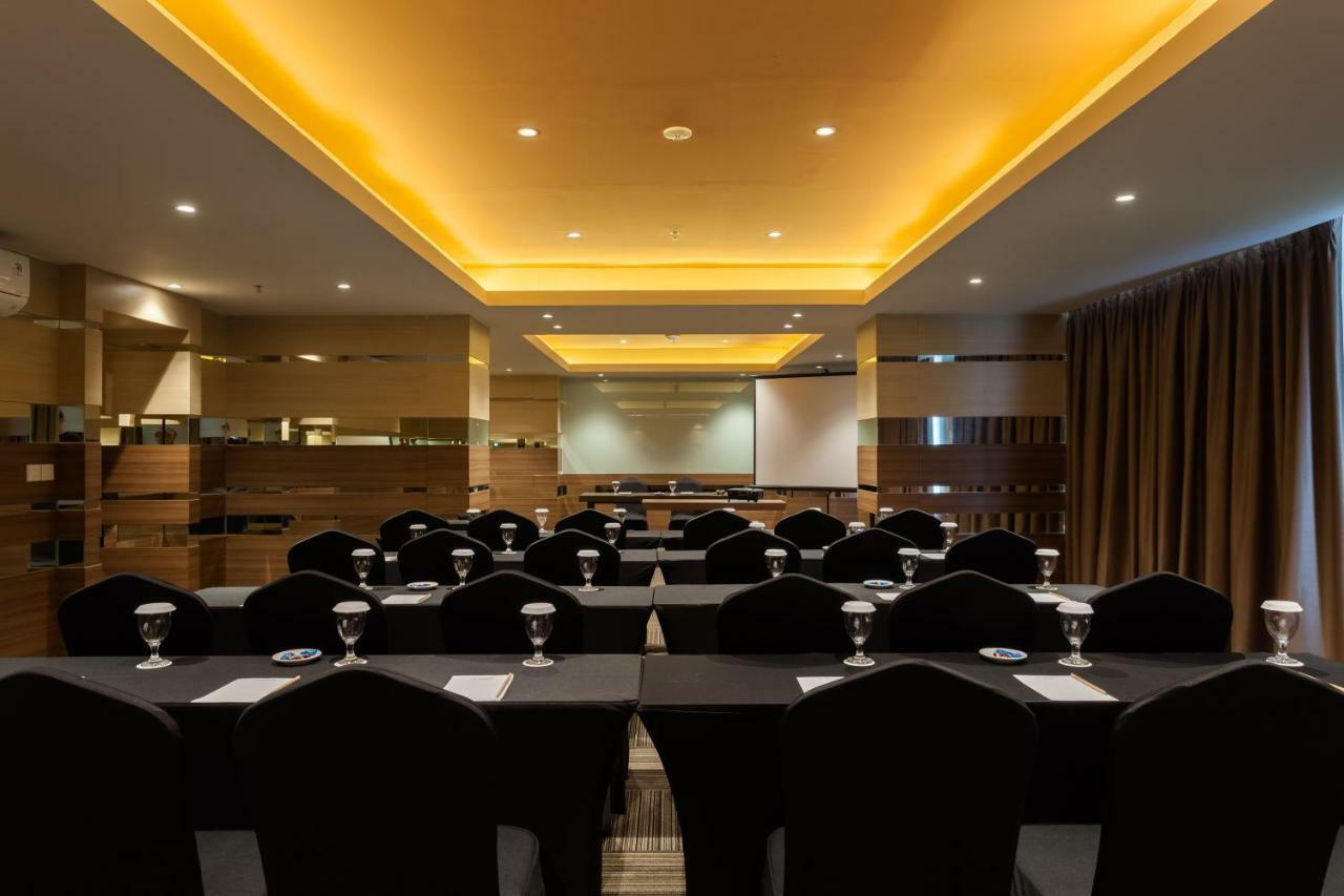 Ramada By Wyndham Serpong Zewnętrze zdjęcie