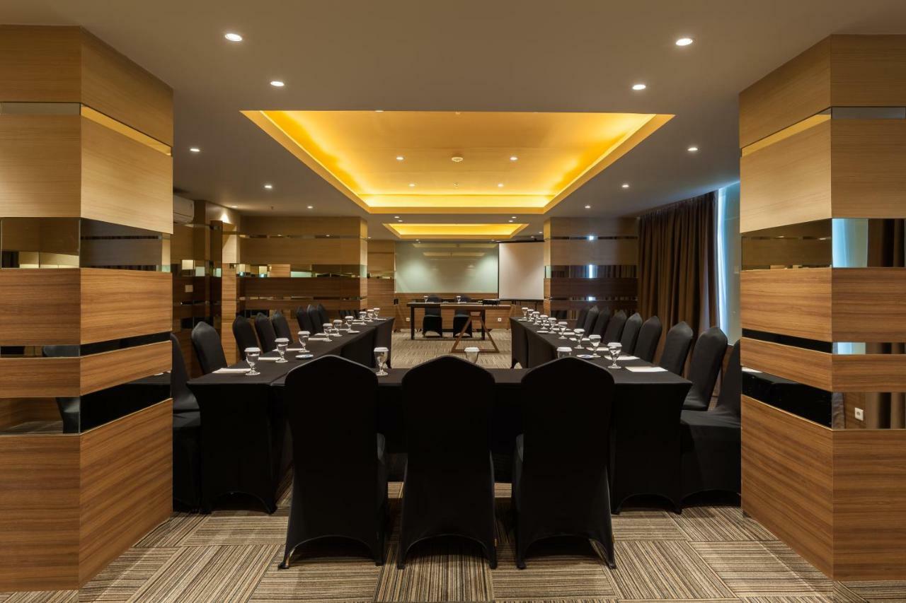 Ramada By Wyndham Serpong Zewnętrze zdjęcie